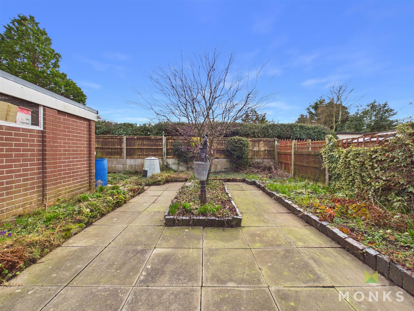 5 Friars Close, Oswestry, SY11 2LR For Sale